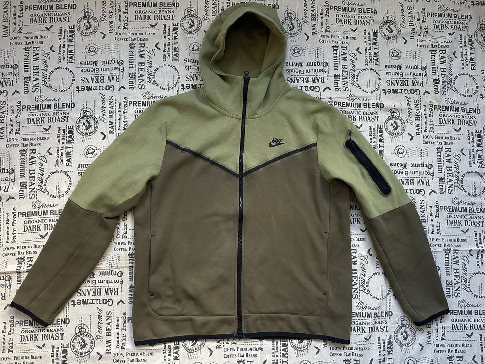 Nike Tech Fleece original горнище.L