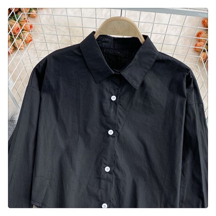 Черная ркбашка.