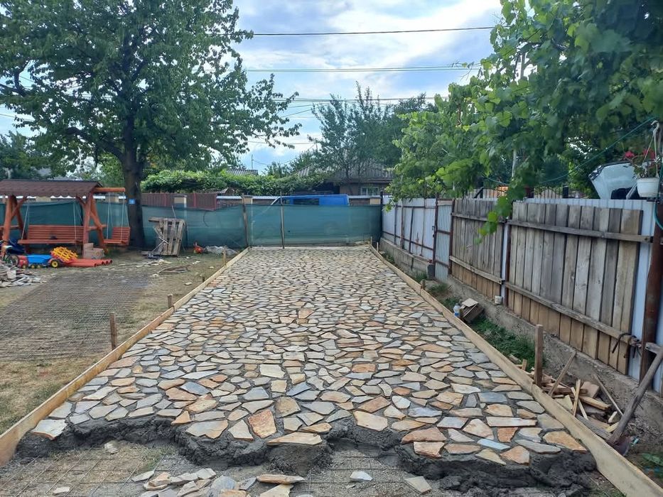 Vând piatra naturală de munte