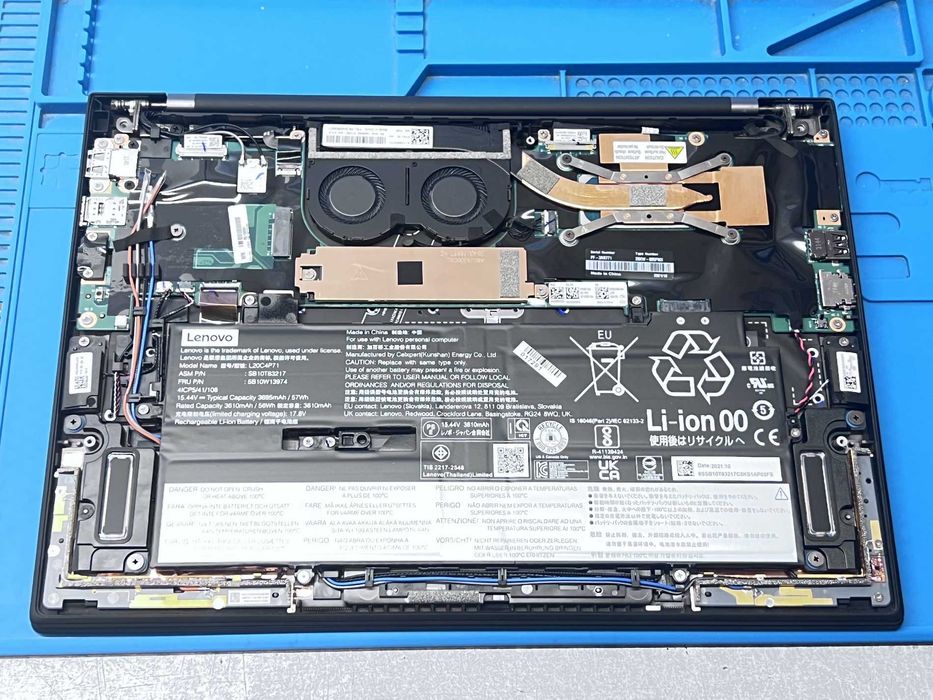 Реновиран лаптоп Lenovo Thinkpad X1 Carbon G9 i7-1165G7 32GB 1TB