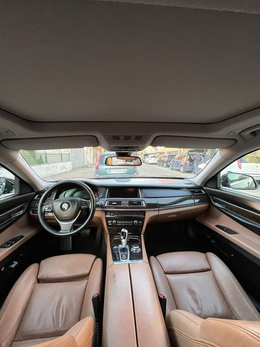 BMW seria7 3.0 313 cp
