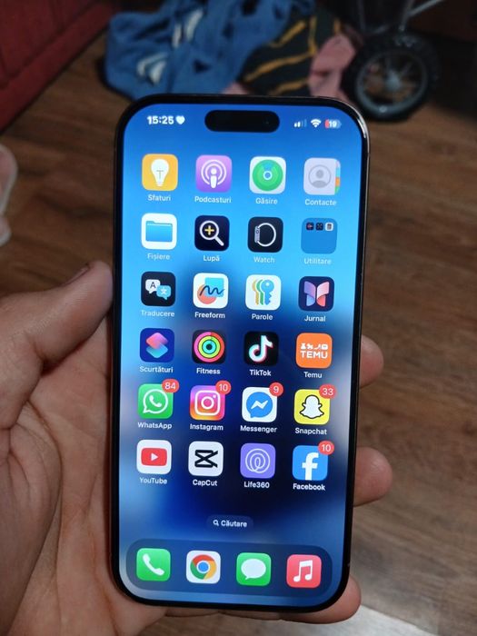 Vand iphone 16 pro gold