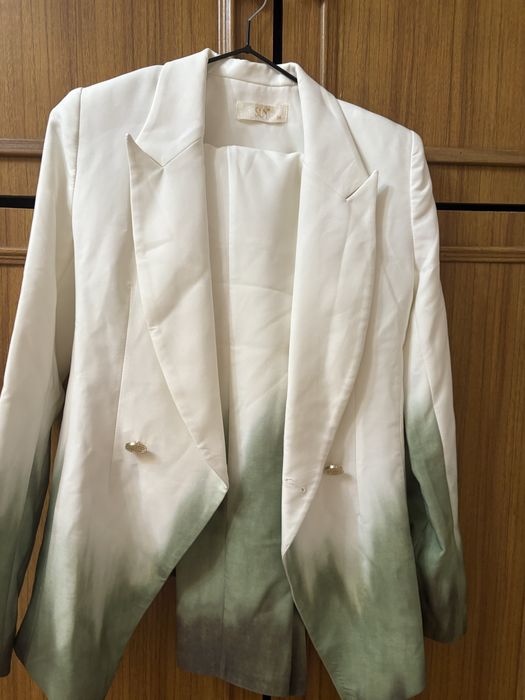 Костюм брючный женский новый