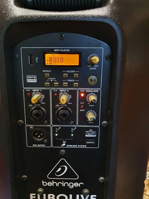 Vand boxă activa Behringer de 1000W