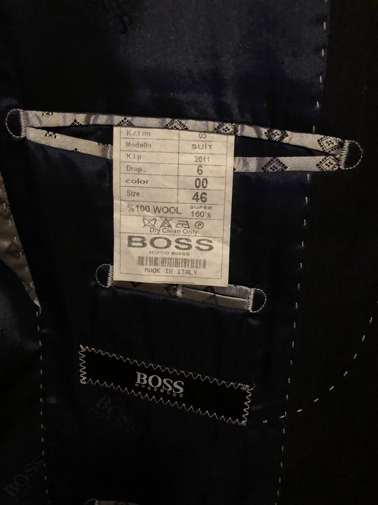 Costum barbatesc Hugo Boss marimea 46