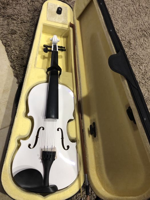 Vioara alba 4/4 noua