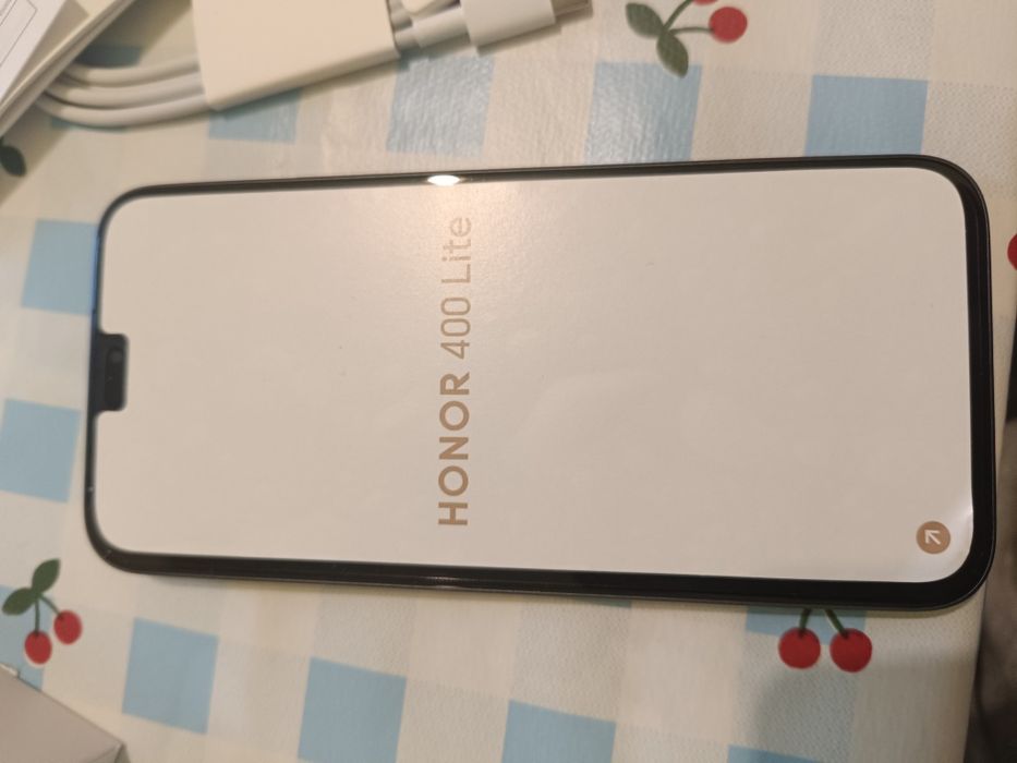 Telefon HONOR 400 LITE,5G,NOU, Sigilat,garanție,la prețul de 800 Ron.u