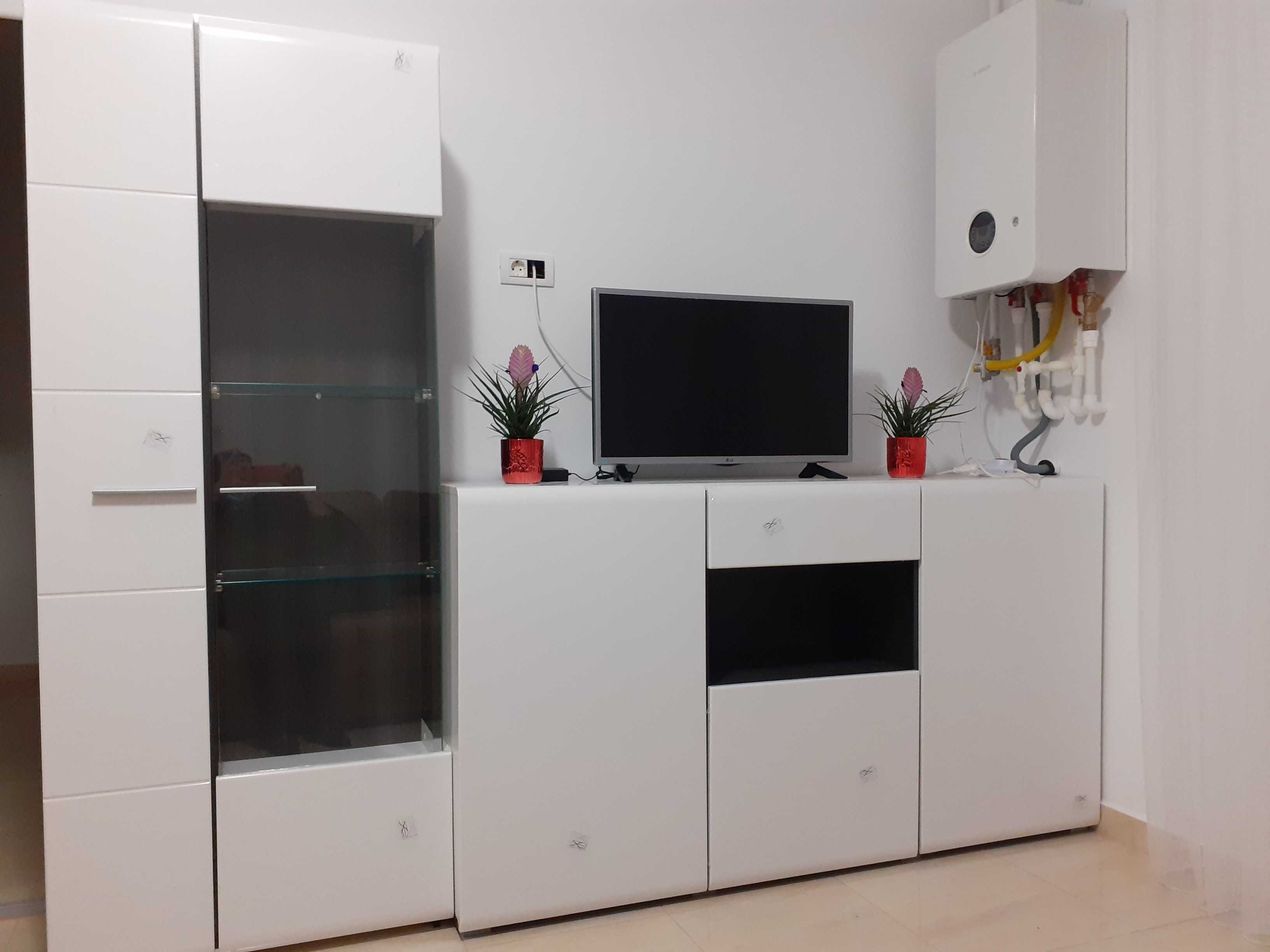 Inchiriez apartament 2 camere!