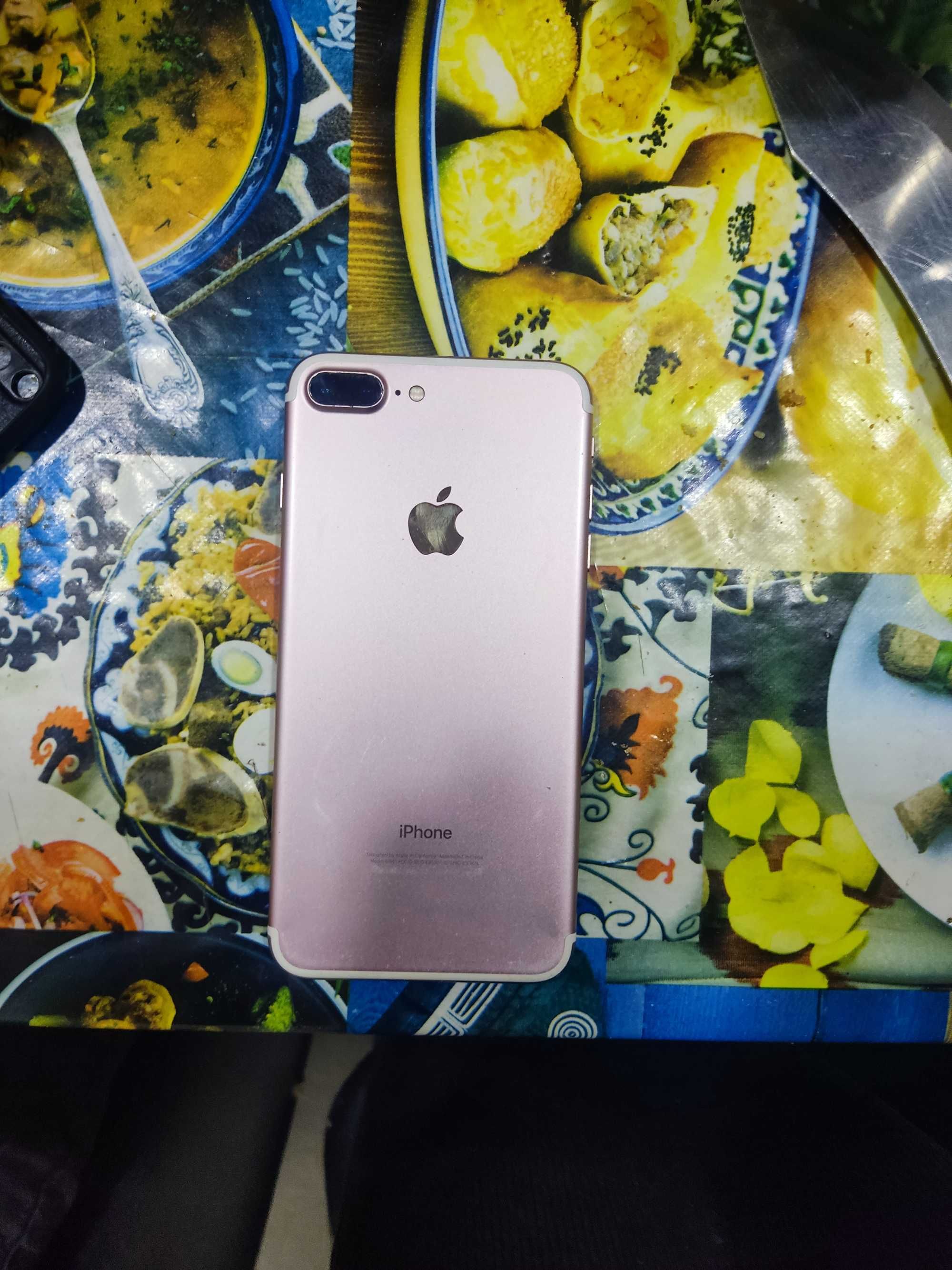 Iphone 7+  32gb.