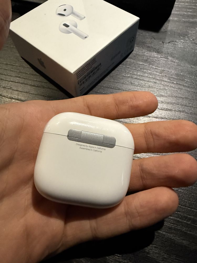 Airpods 4  торг уместен