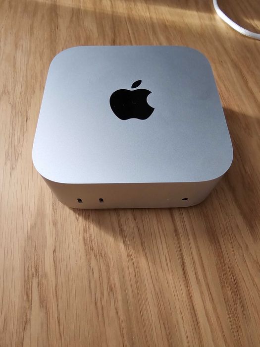 Mac Mini M4 16/256, как новый