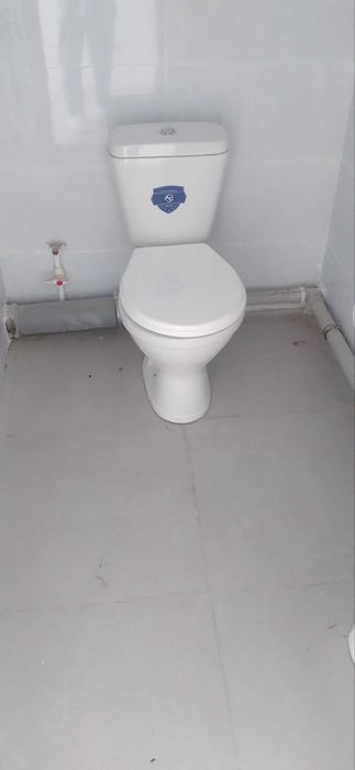 Unitaz+rakovina +semistitel