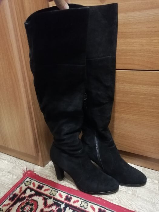 Продам сапоги замшевые