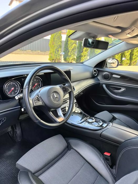 Mercedes Benz E220D