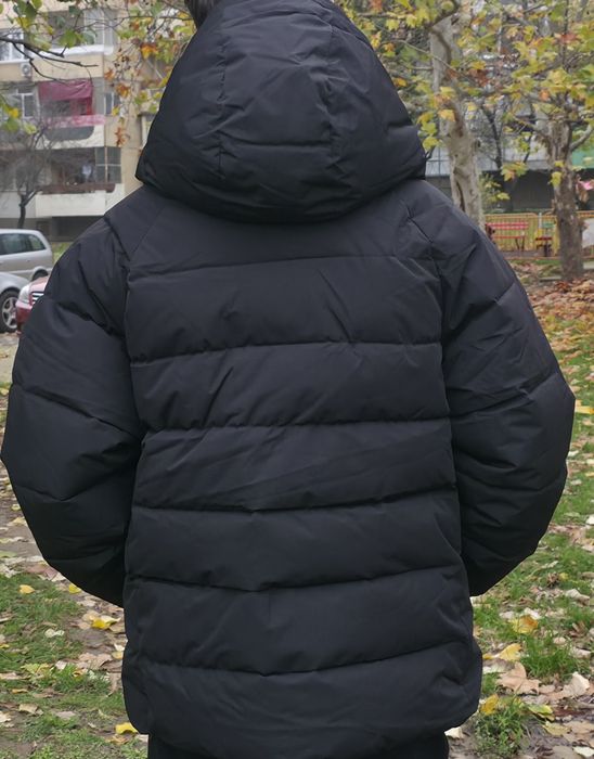 Зимно яке чисто ново