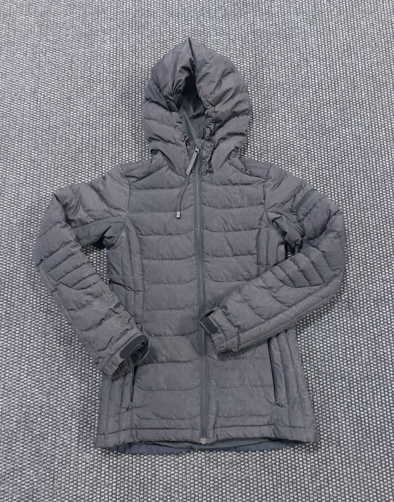 Peak performance яке пухено дамско XS