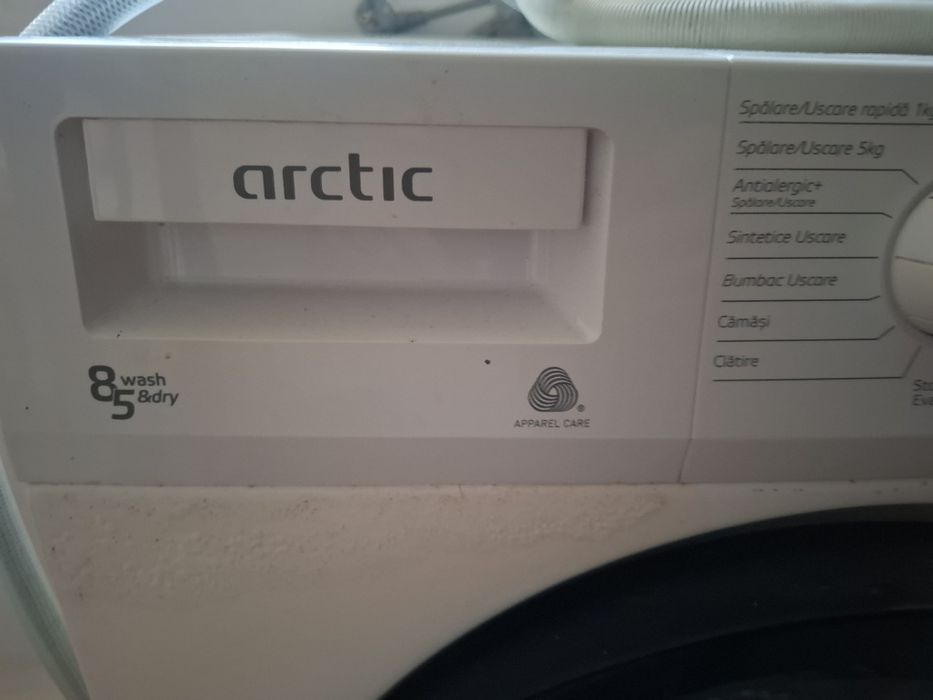 Vând Mașină de spălat cu uscător  8 kg , 5 uscare !!