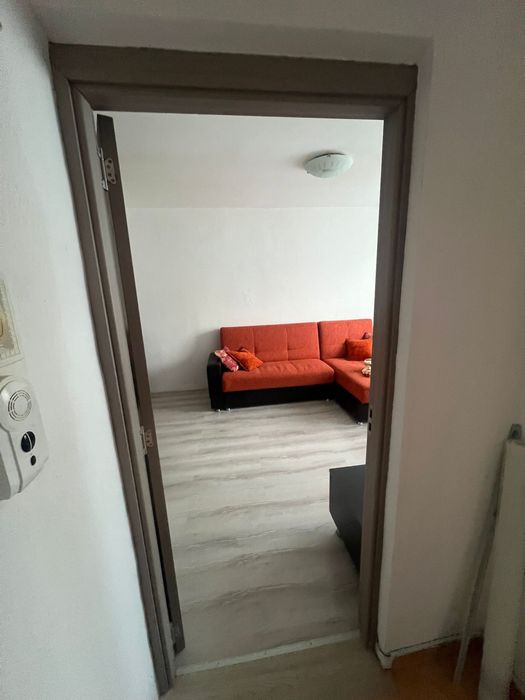 Dau spre chirie apartament cu 2 camere Zona Precista Piatra Neamt.