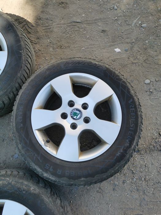 15 ки алуминиеви джанти 5х112 със зимни гуми /seat/audi/skoda/vw