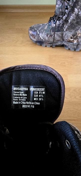 Продавам два чифта зимни боти олекотени.