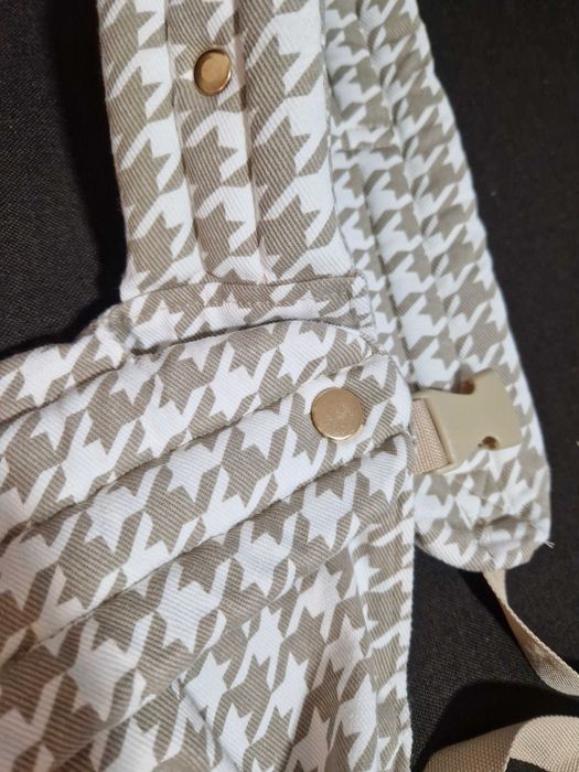 Marsupiu ergonomic nou, nefolosit