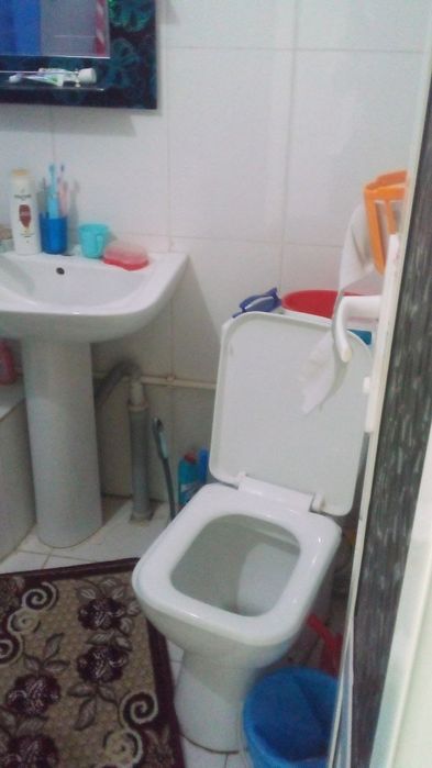 Jihozlari bilan sotiladi. Remont qilingan.