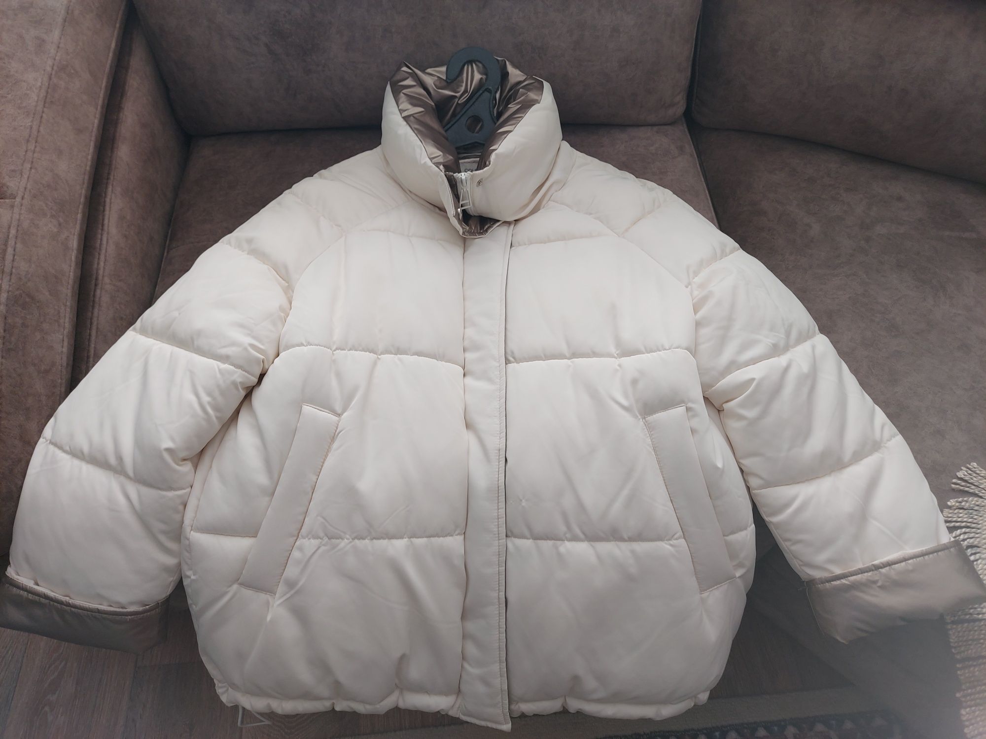 Куртка белая Colins