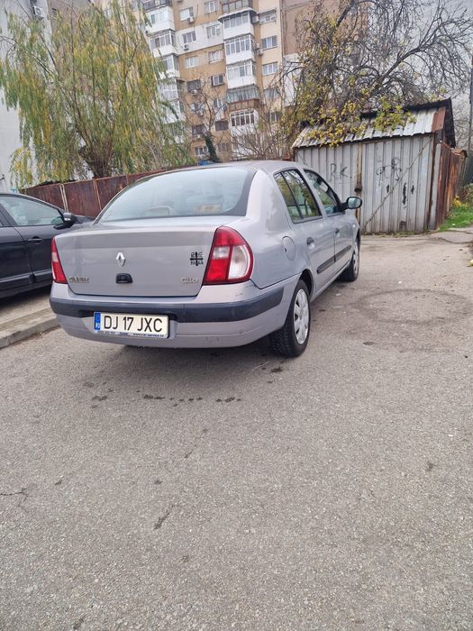 Se vinde Renault Clio2  2005 1.4