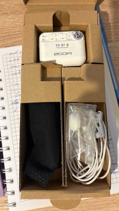 Zoom F2-BT Recorder Portabil Bluetooth cu Microfon Lavaliera Alb