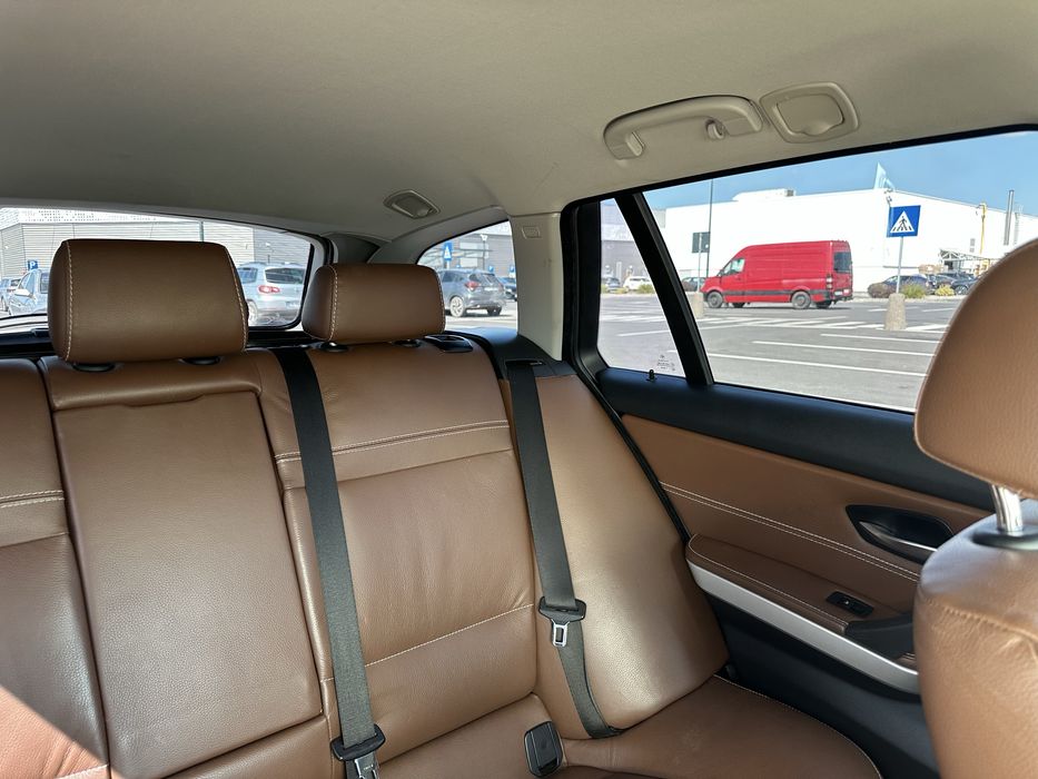 BMW Seria 3 318d E91
