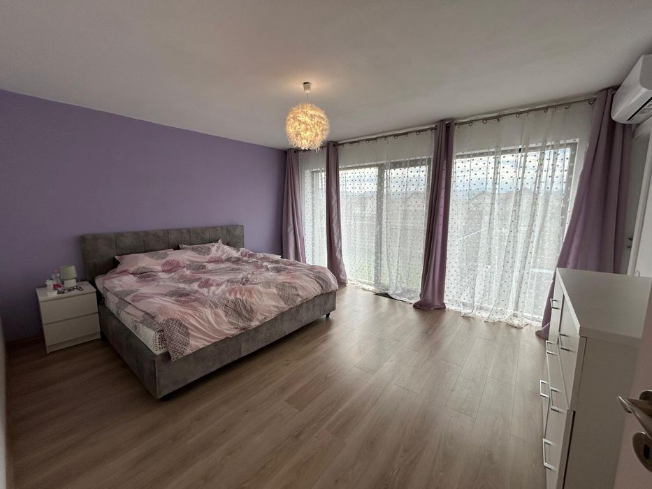 Duplex curte si carport