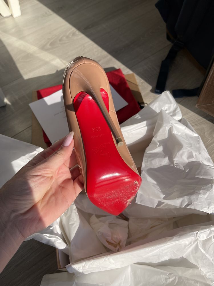 Christian LOUBOUTIN  So hatte