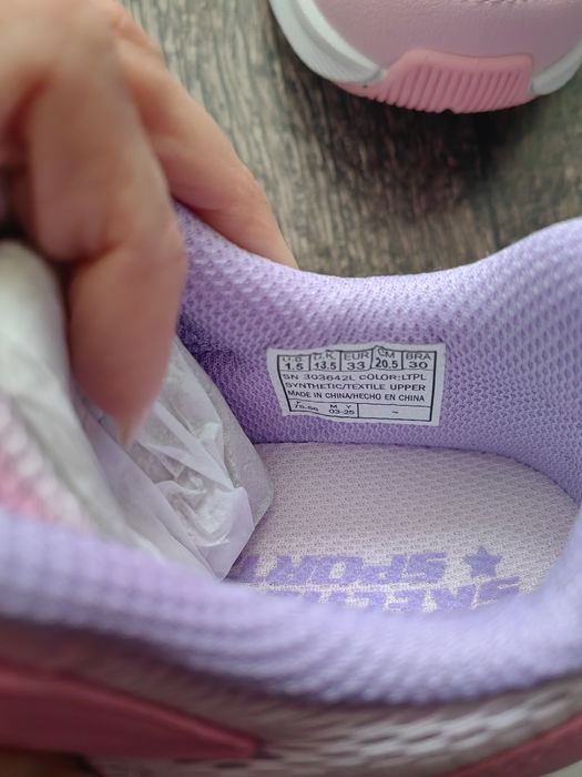 Skechers детски нови маратонки

Леки, удобни и създадени за активн