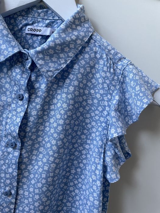 Bluza Cropp alabstra cu floricele albe