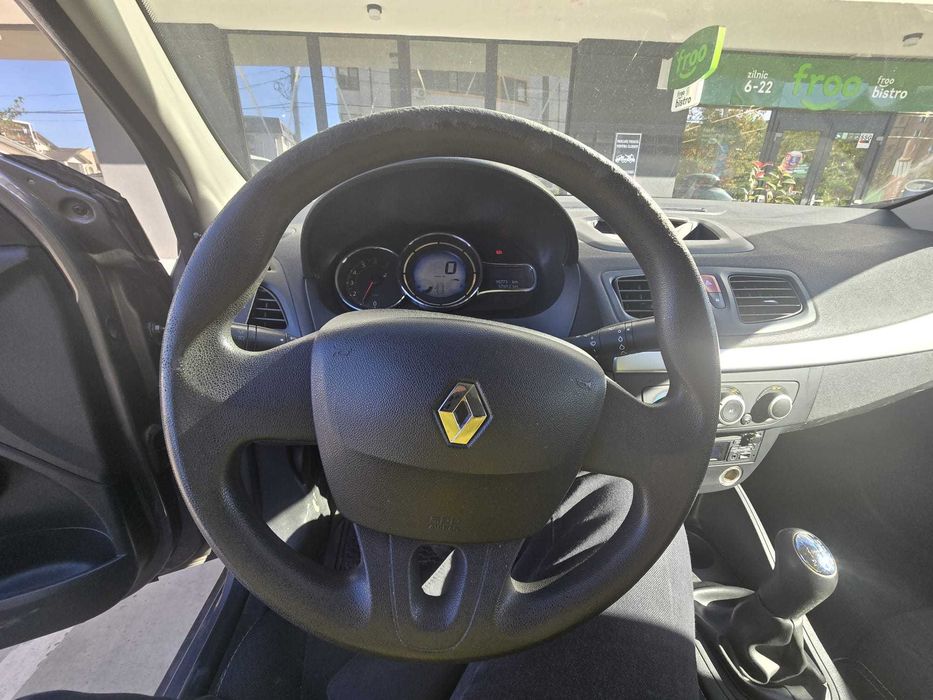 Renault Fluence 1.6 Benzină – 2014 – 90.773 km – Stare excelentă