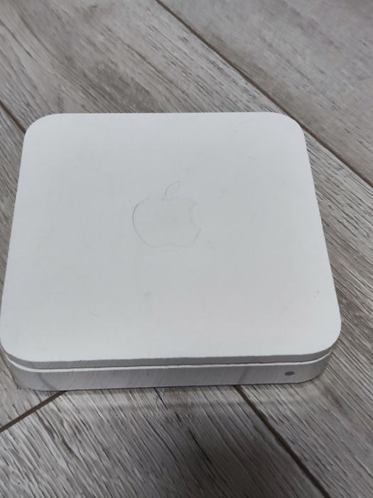 Router Apple AirPort Extreme A1301 - Wi-Fi rapid si stabil