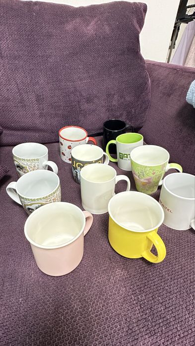 Кружки разные 11 штук