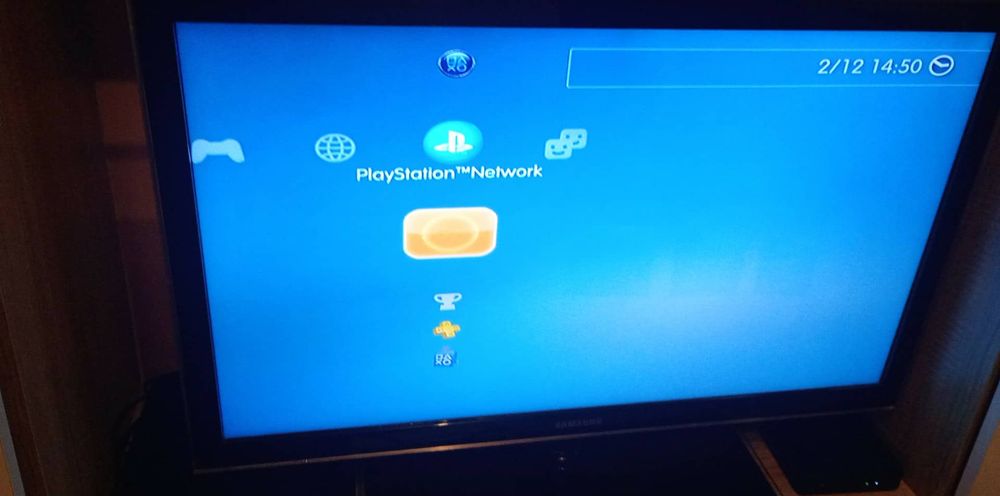 Playstation 3 + 2 джойстика и 13игри