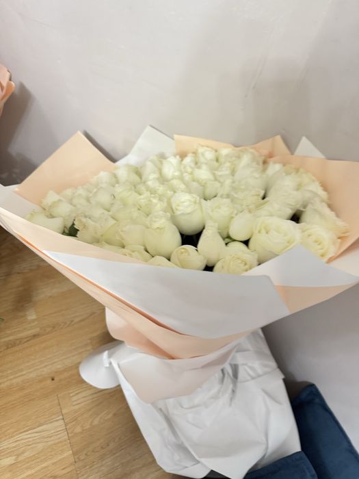 101 роза белые срочно