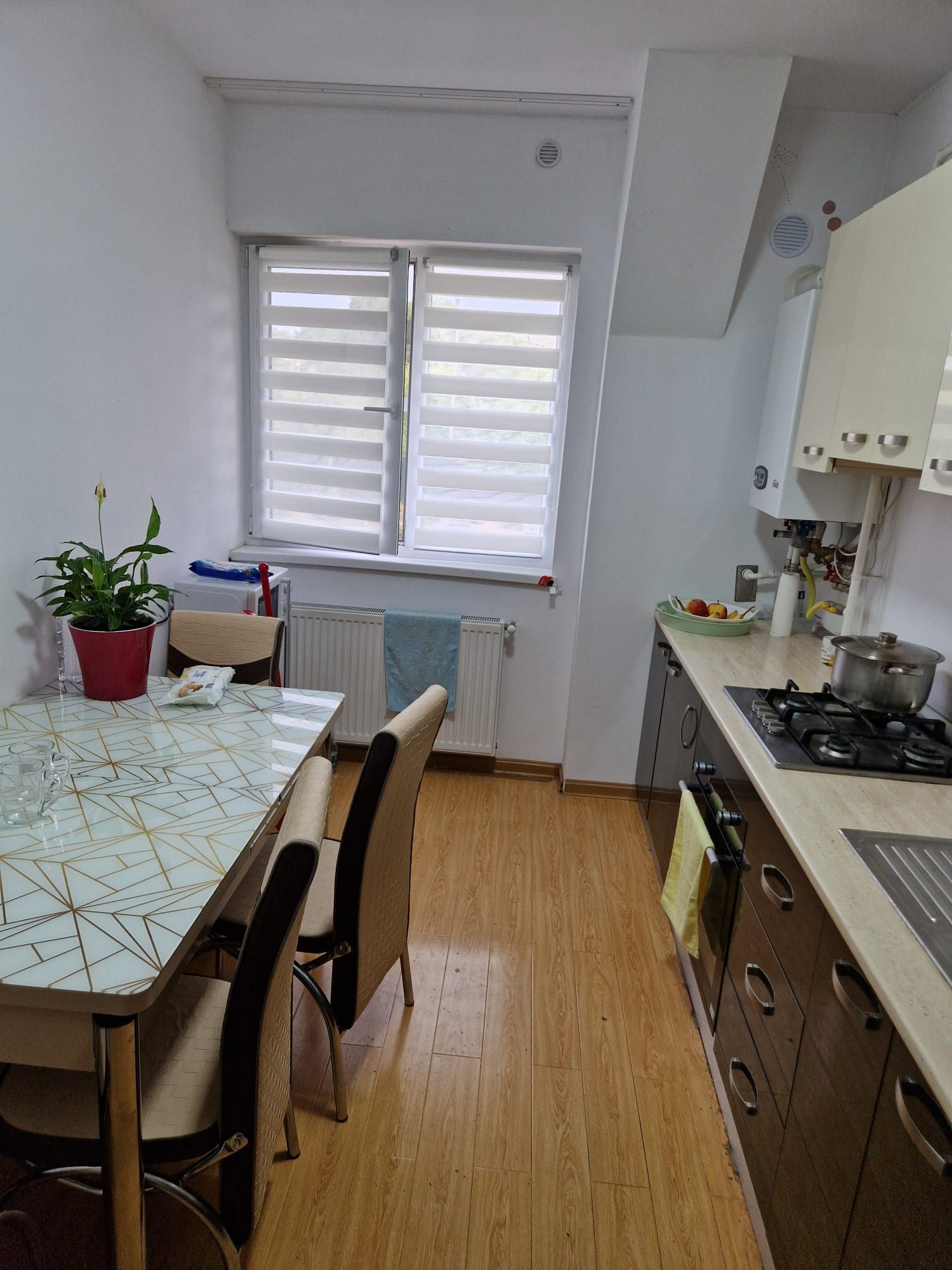 Vinzare apartament 2 camere( Caracal)