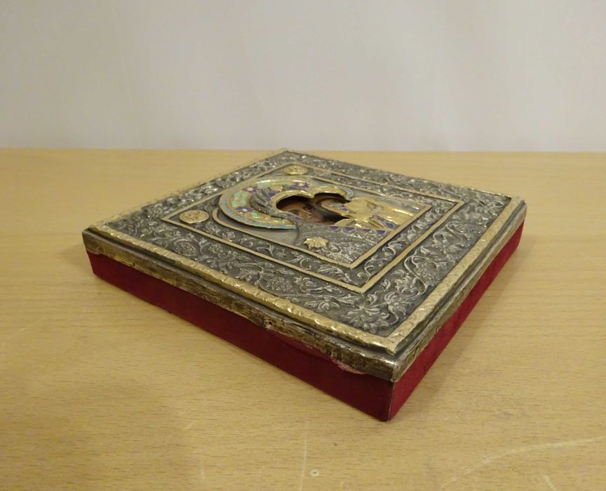 Icoana Maica Domnului, argint, aur si email + Alte ICOANE vechi