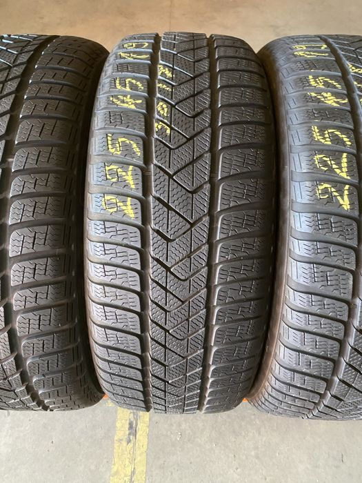 Anvelope iarna 225/45/19 Pirelli Sottozero 3 225 45 19 R19