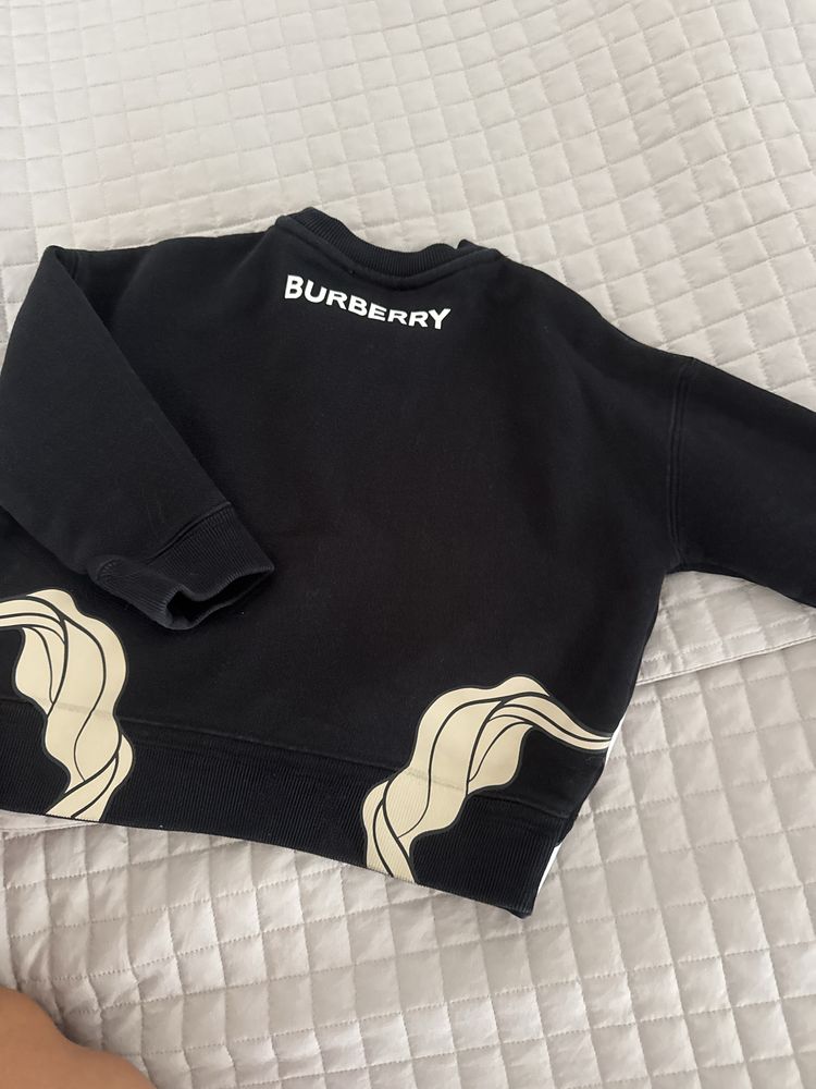 Почти нов оригинален детски суичер Burberry
