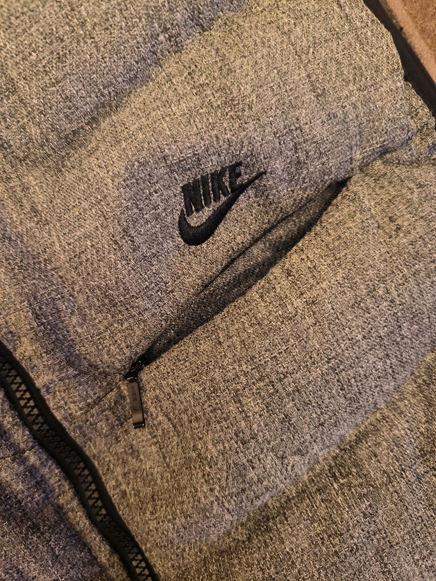 Nike пухен елек размер L