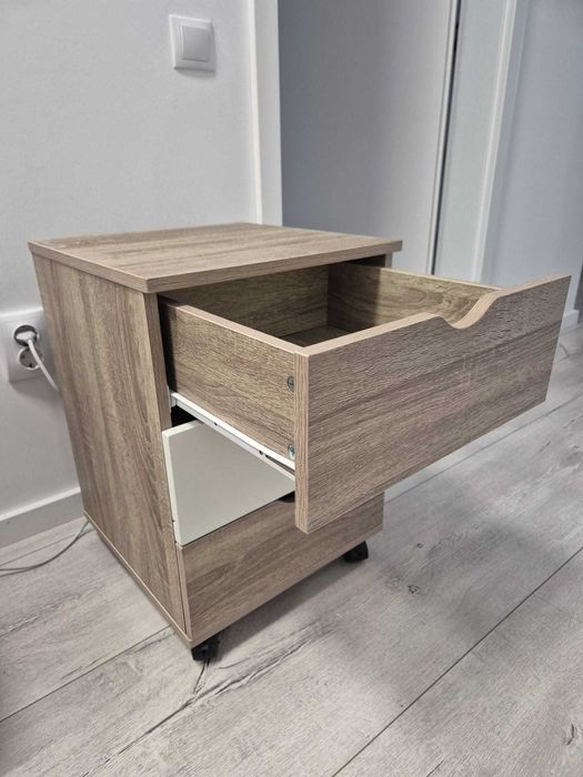 Noptiera cu 3 sertare ABBETVED alb + stejar deschis