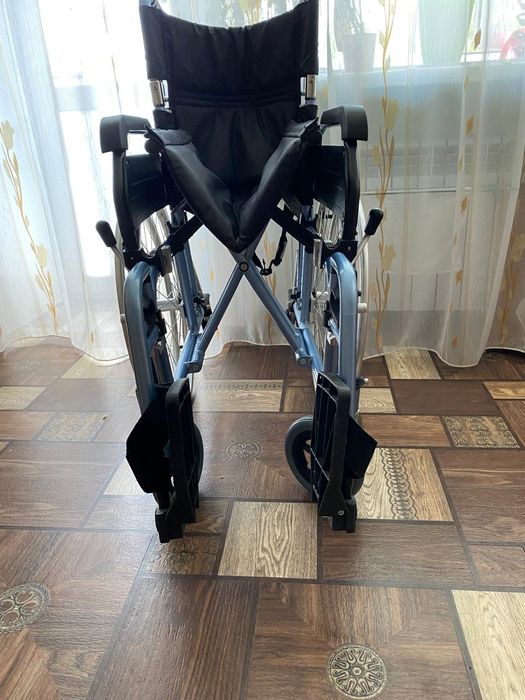 Коляска инвалидная