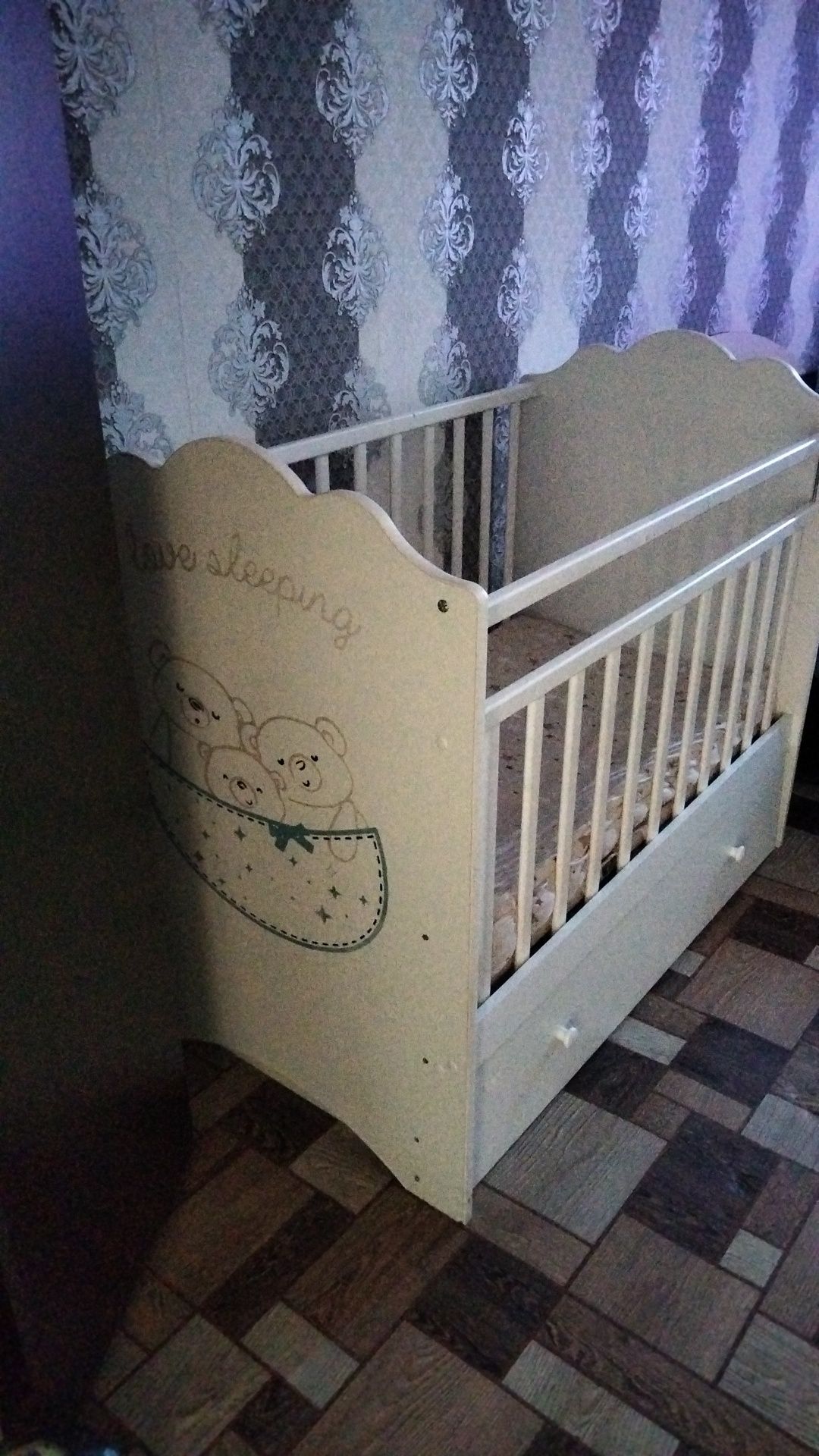 Продам детскую кроватку