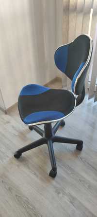 Офис стол със седалка от мемори пяна