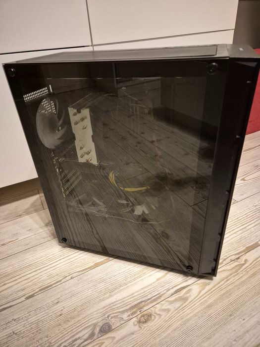 Геймърски Компютър с качена операционна система