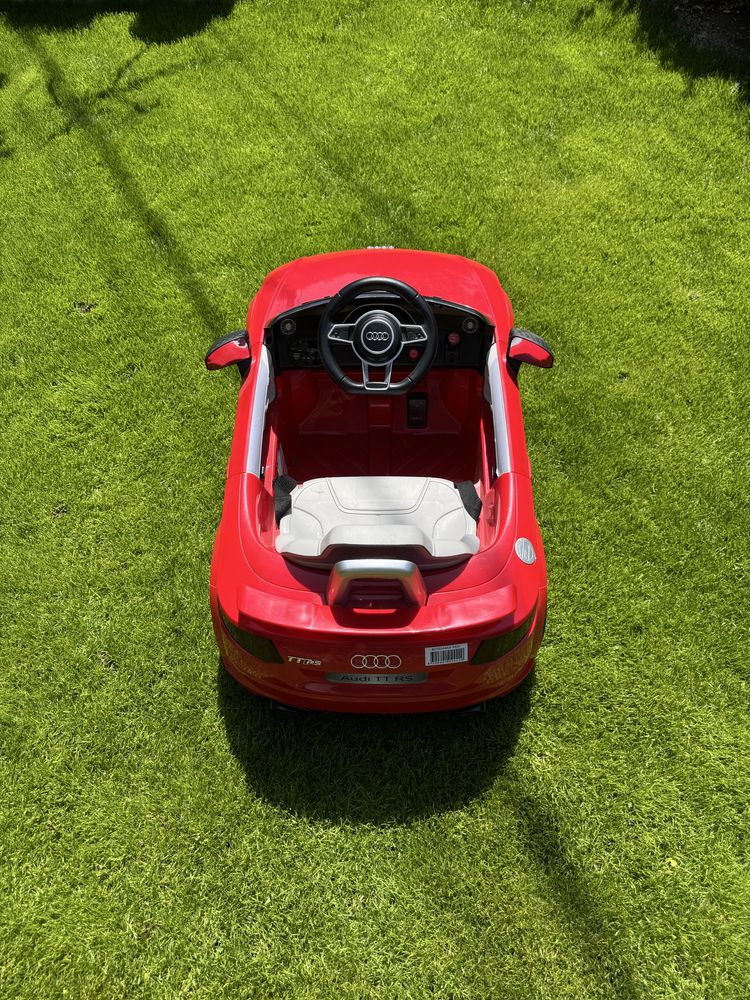 Акумулаторна кола AUDI
